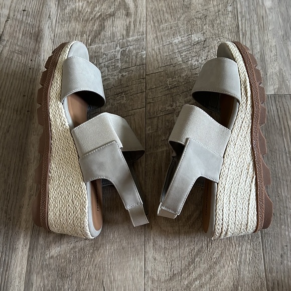 Maurices Farah Gray Jute Slingback Wedge. - Picture 7 of 10